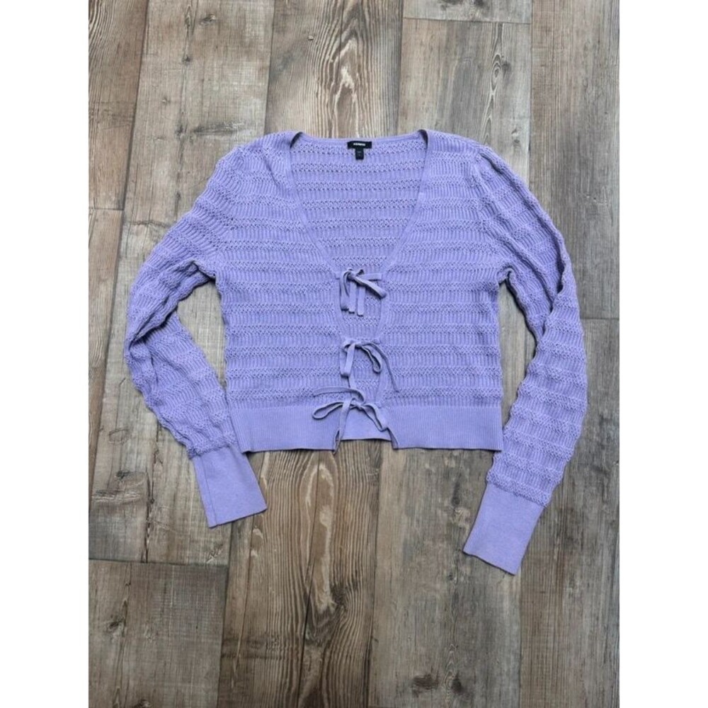 Sweater with tie closure